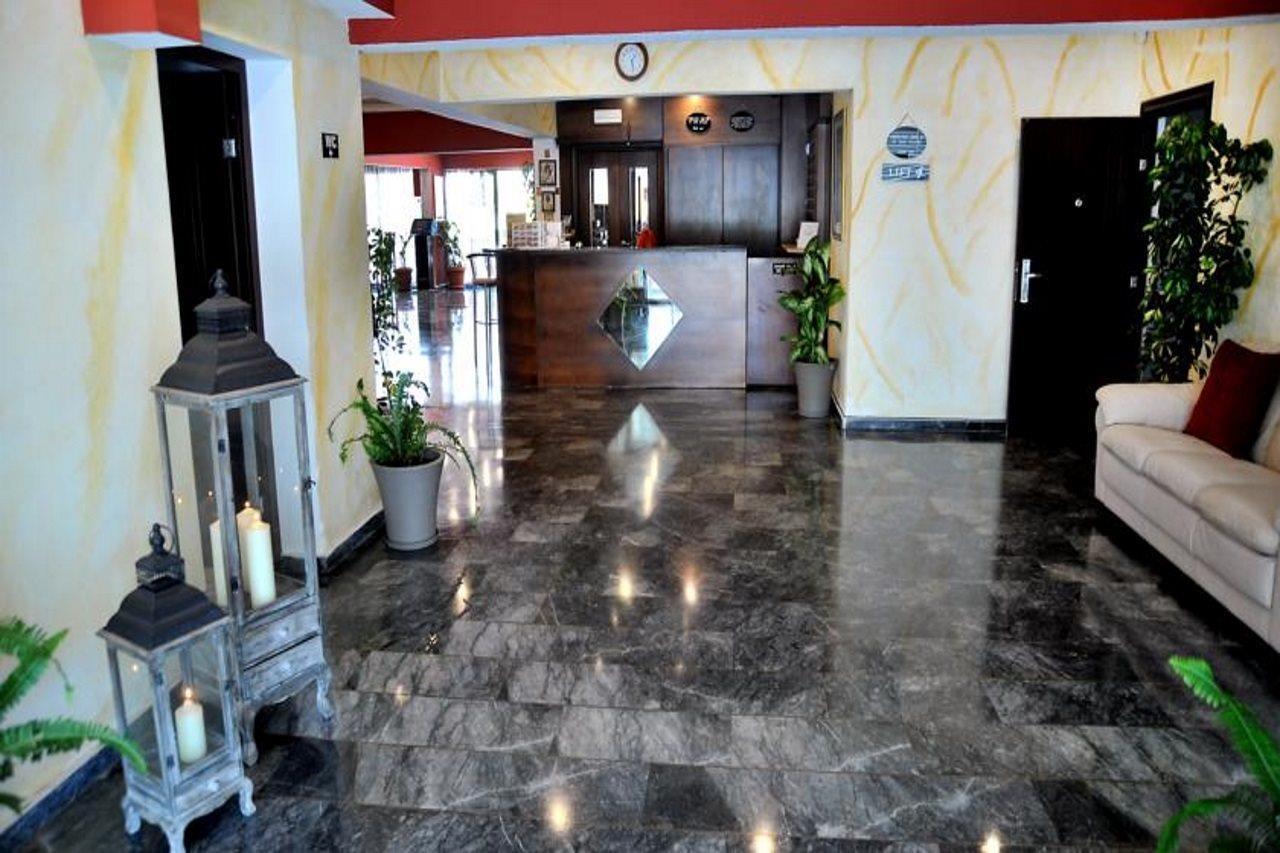 Santa Marina Hotel Apartments คอสทาวน์ ภายนอก รูปภาพ