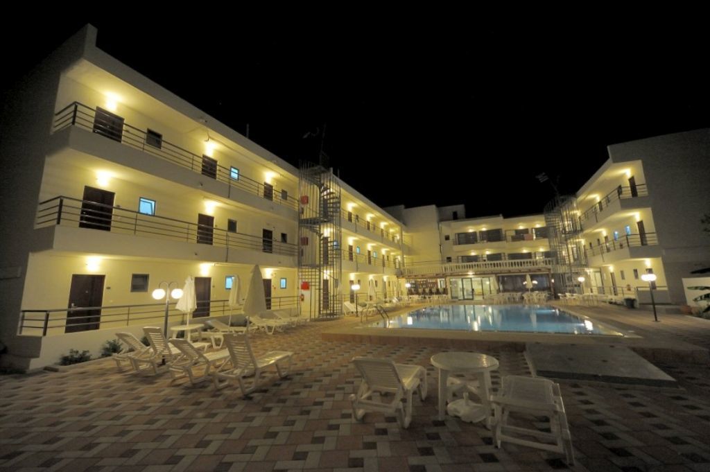 Santa Marina Hotel Apartments คอสทาวน์ ภายนอก รูปภาพ